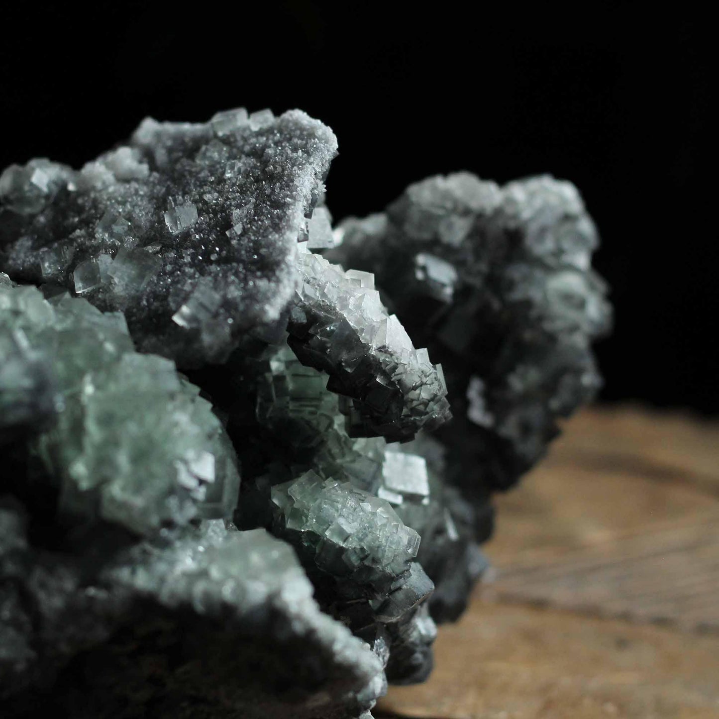 FLUORITE CLUSTER