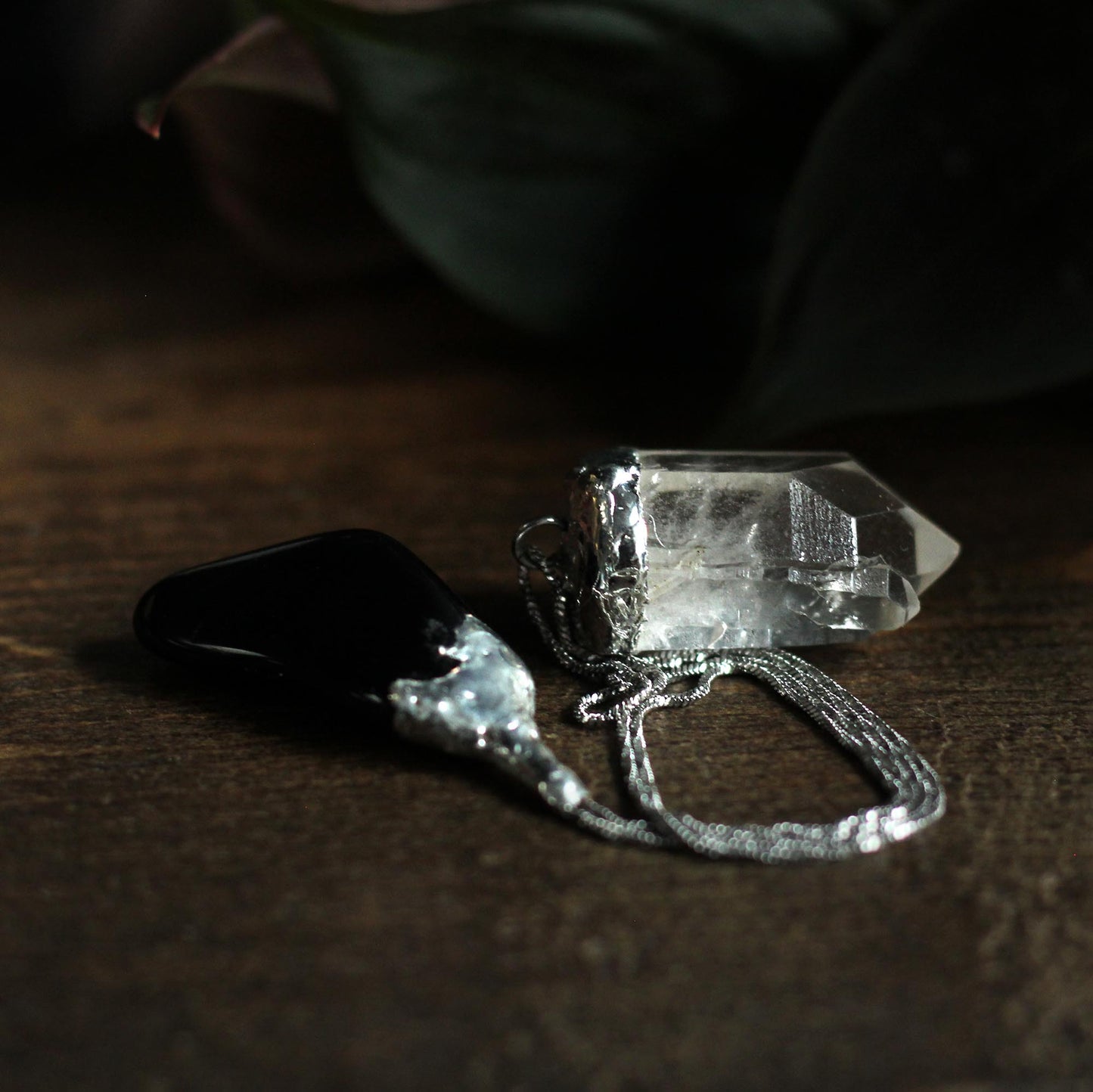 TUMBLED OBSIDIAN CRYSTAL PENDULUM