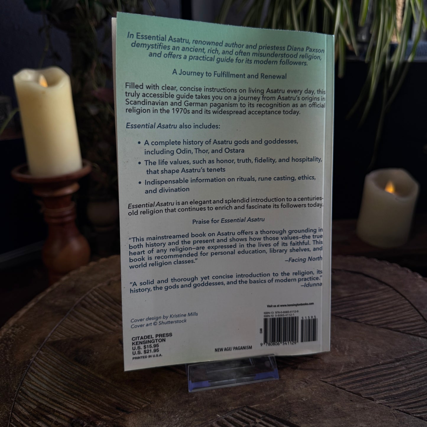 ESSENTIAL ASATRU - A MODERN GUIDE