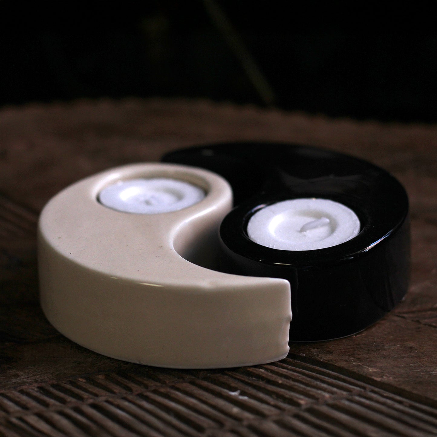 YIN YANG TEA LIGHT CANDLE HOLDER