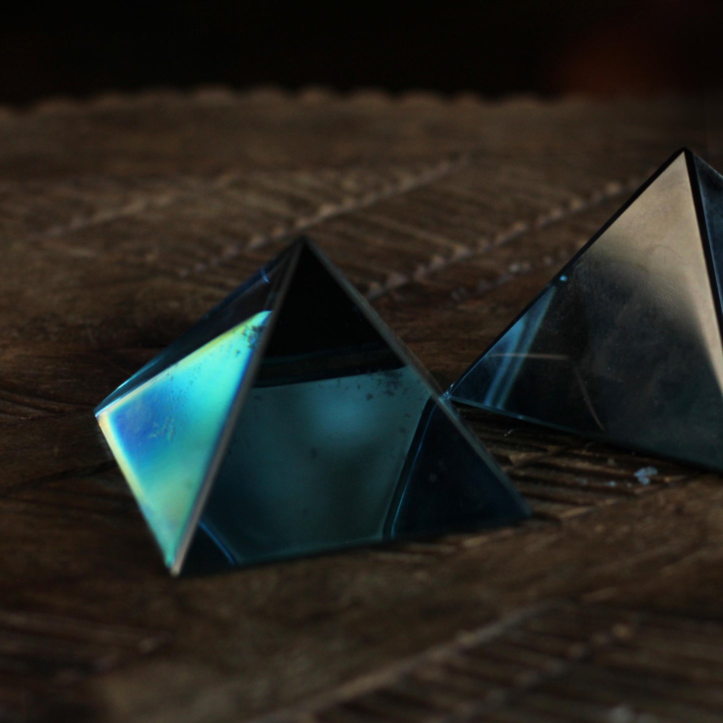 BLUE OBSIDIAN PYRAMID 2.5"