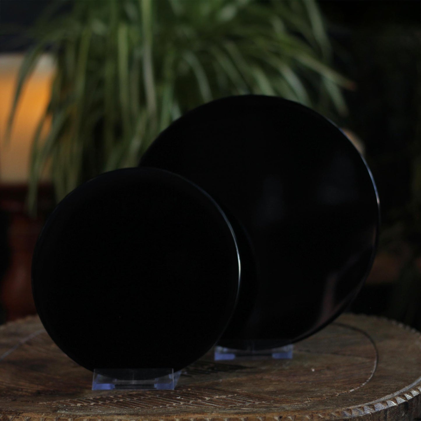 OBSIDIAN SCRYING MIRROR
