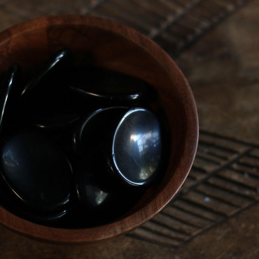 OBSIDIAN WORRY STONE