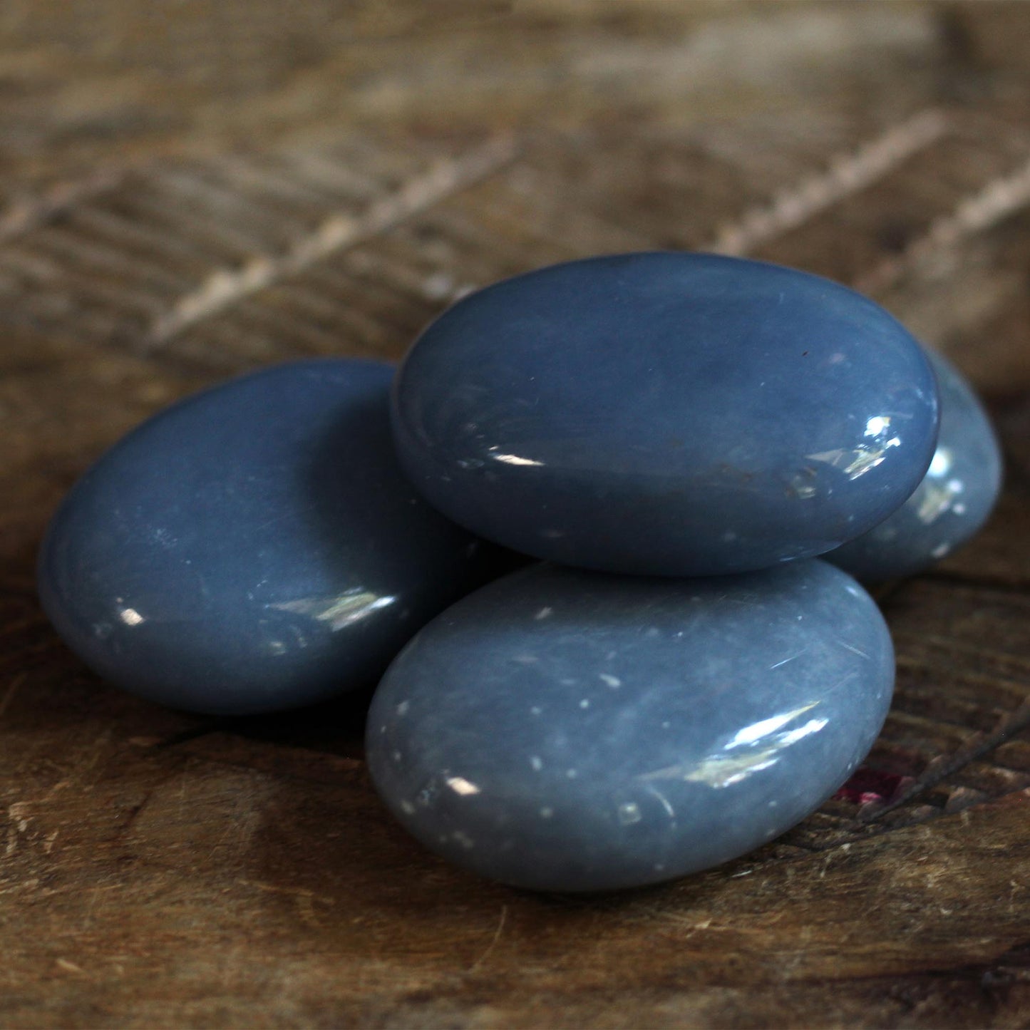 ANGELITE PALMSTONE