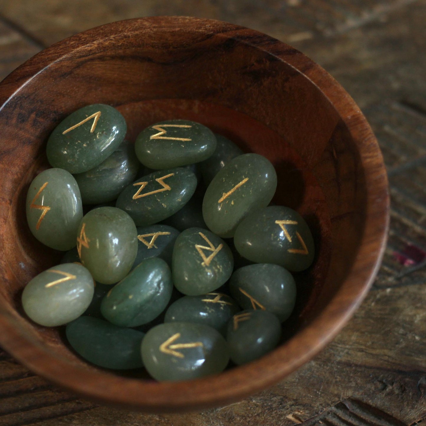 CRYSTAL RUNES SET