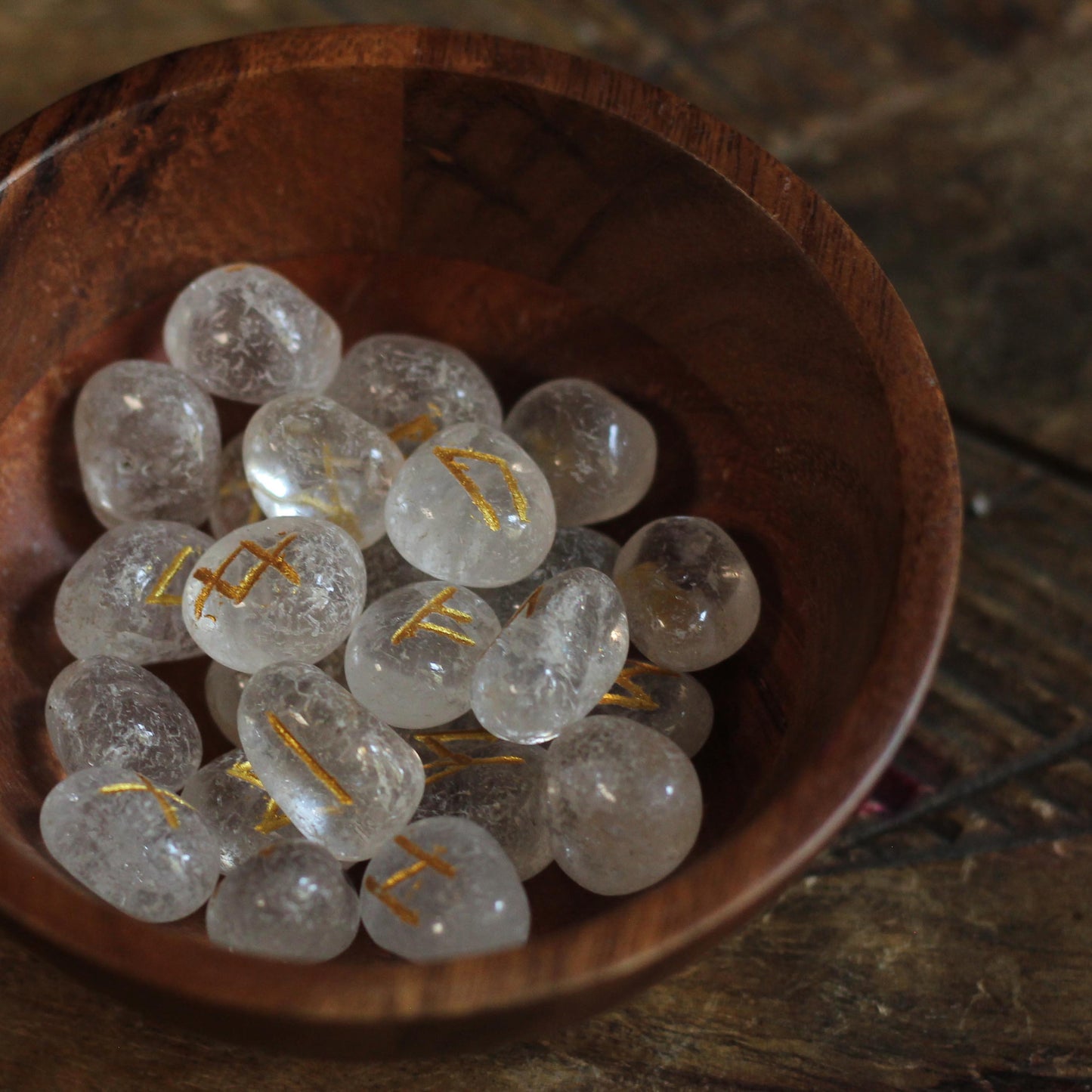 CRYSTAL RUNES SET