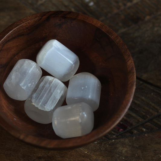 TUMBLED SELENITE