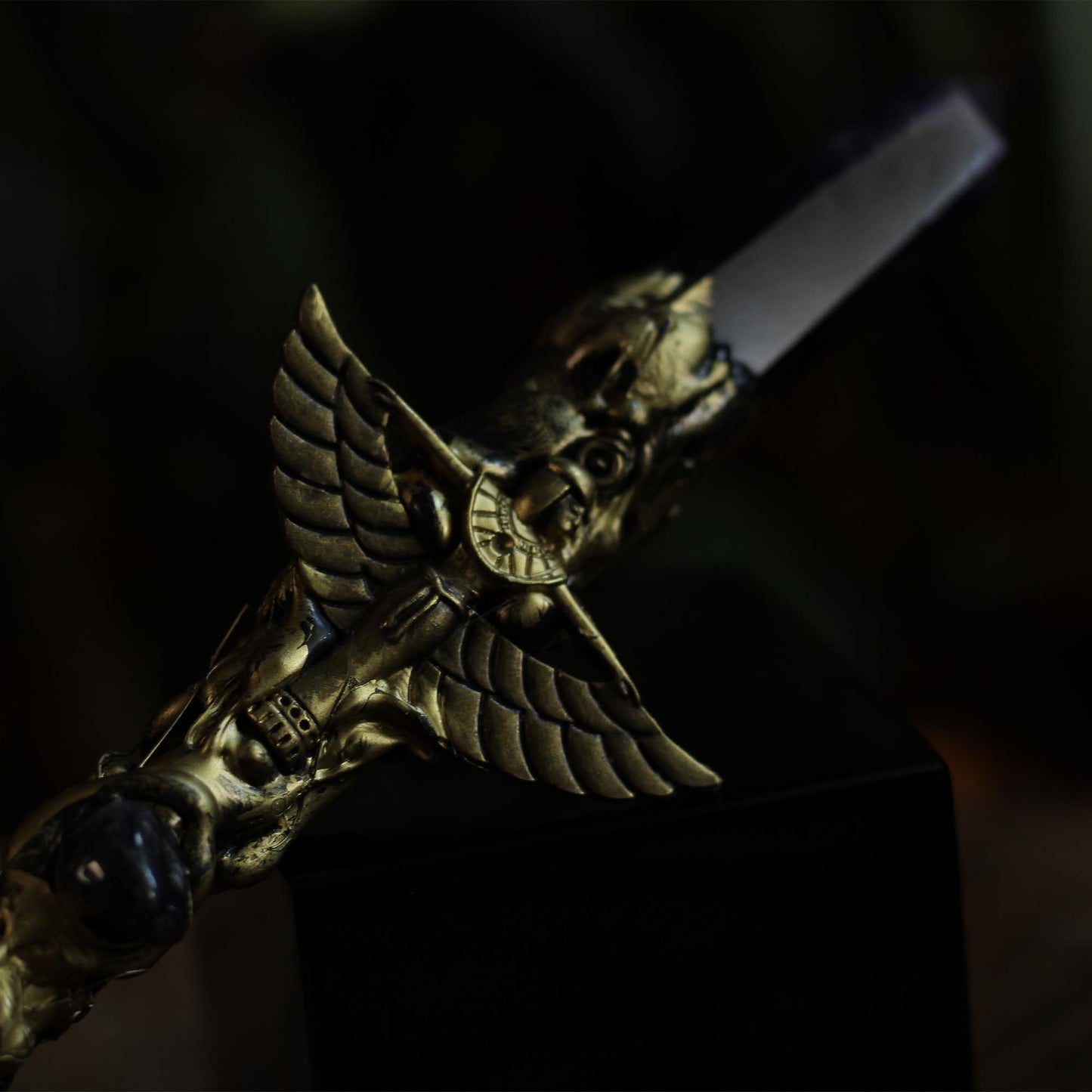 CRYSTAL AND EMBLEM WANDS
