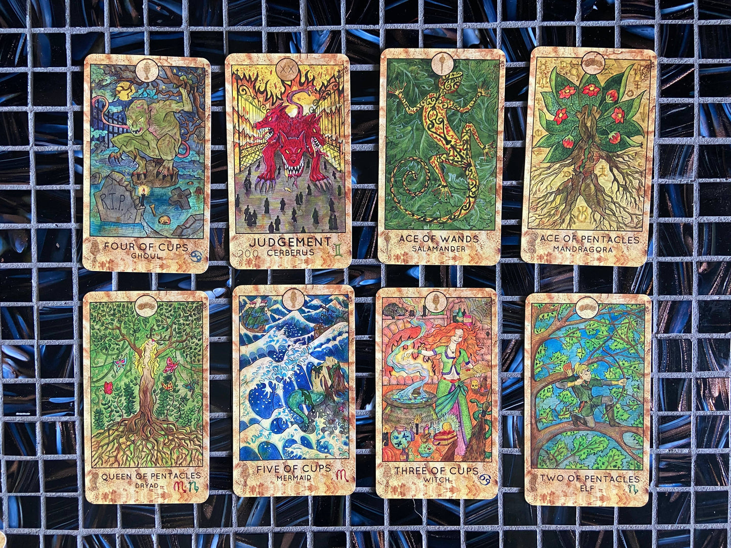 MYTHIC TAROT DECK & GUIDE