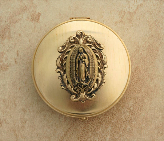 VINTAGE  ROUND JEWELRY BOX AND ROSARY