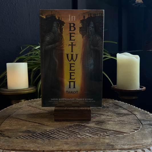 IN BETWEEN TAROT