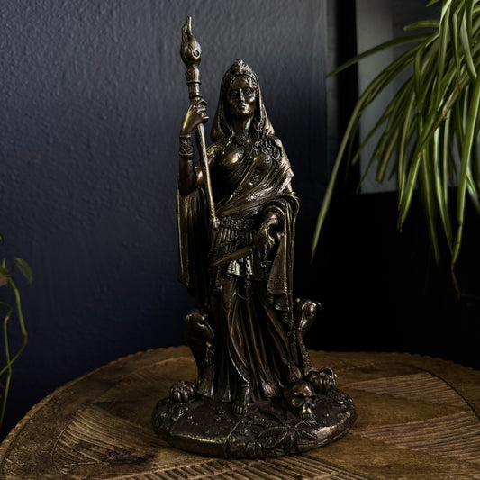 HECATE (BRONZE)