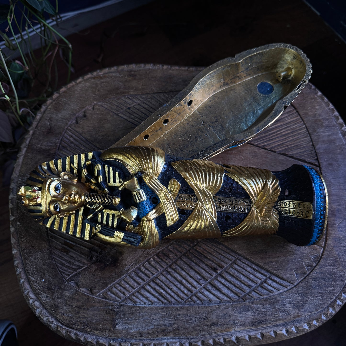KING TUT RESIN INCENSE BOX