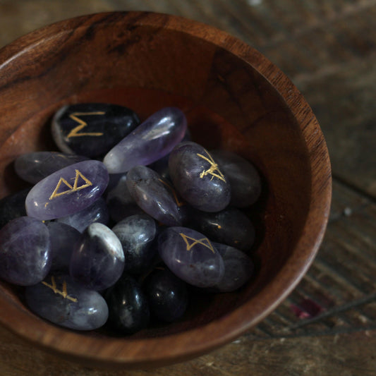 CRYSTAL RUNES SET