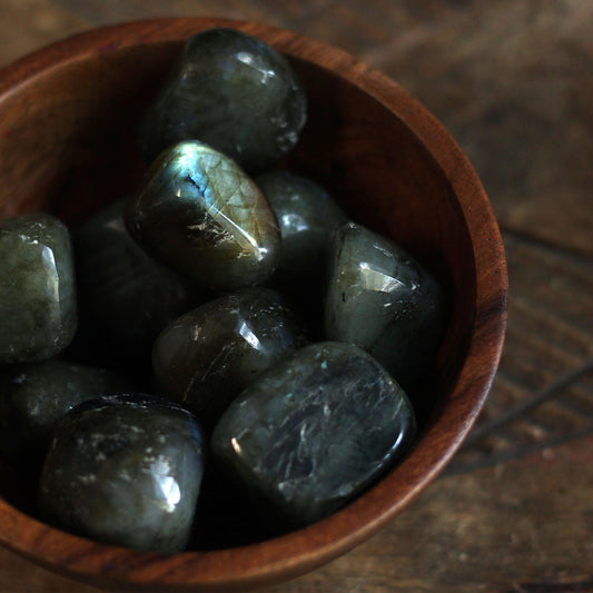 TUMBLED LABRADORITE