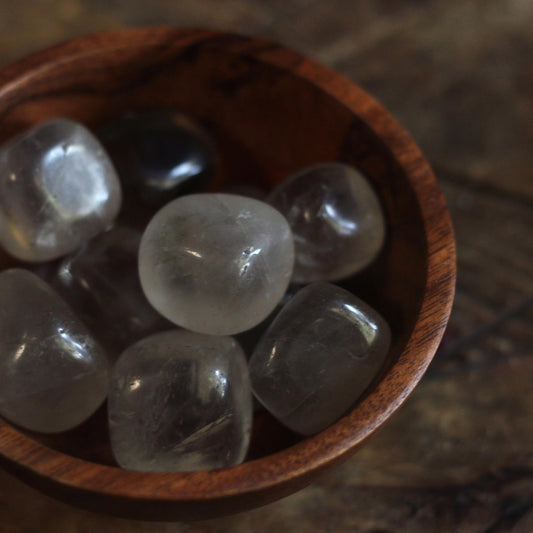 TUMBLED CLEAR QUARTZ