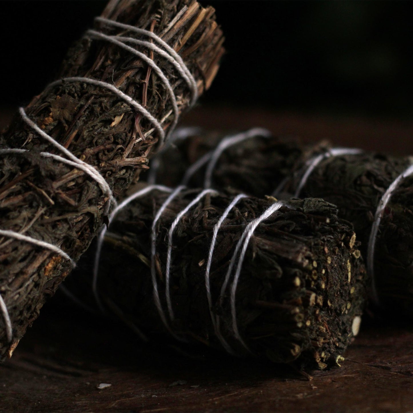 MUGWORT BUNDLE