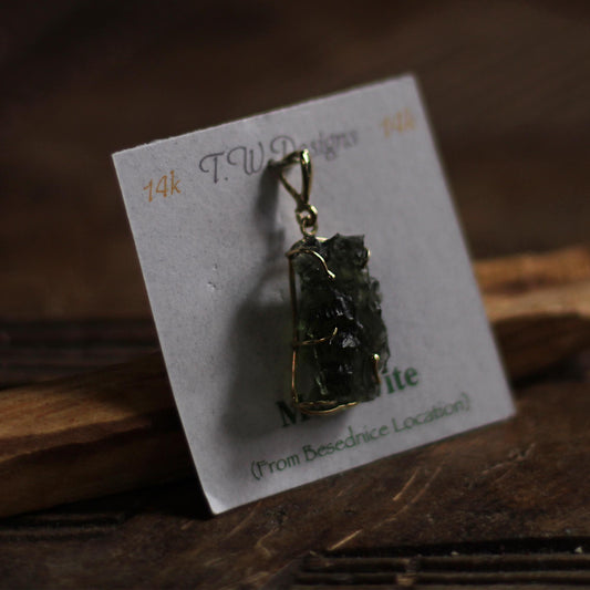 MOLDAVITE PENDANT 14K GOLD